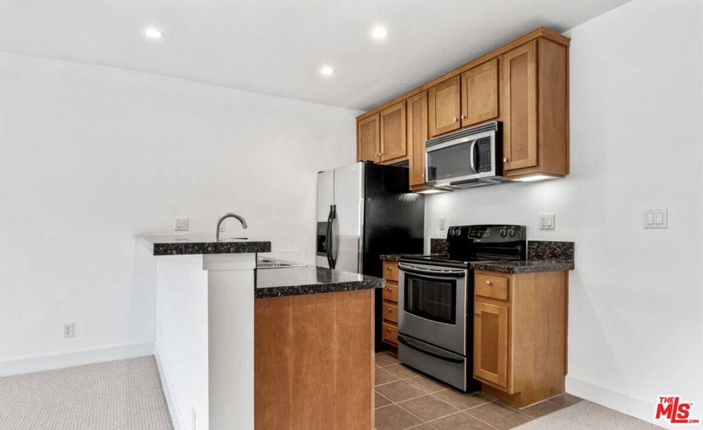 Residential for sale at 10982 Roebling Avenue 518, Los Angeles CA featuring 1 bed and 1 bath