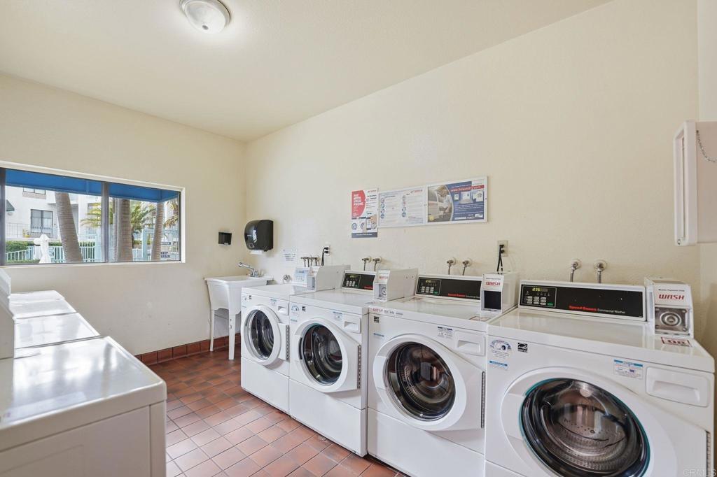 Residential for sale at 8310 Regents Road 1E, San Diego CA featuring 1 bed and 1 bath