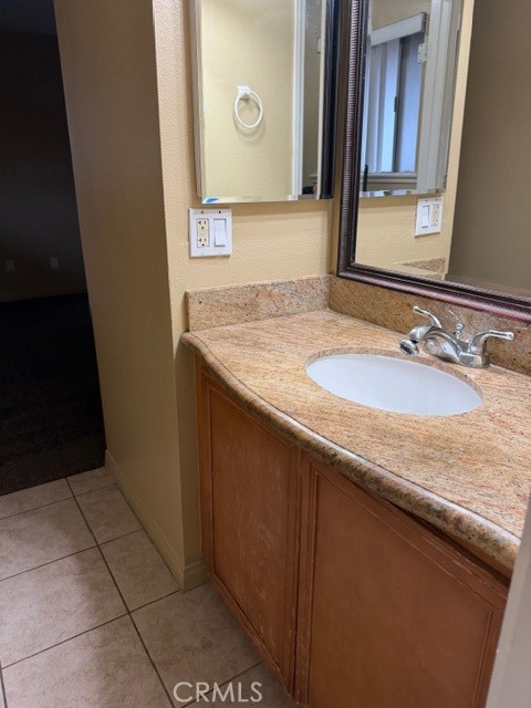 Residential Lease for rent at 1518 Border, Corona CA featuring 2 beds and 2 baths