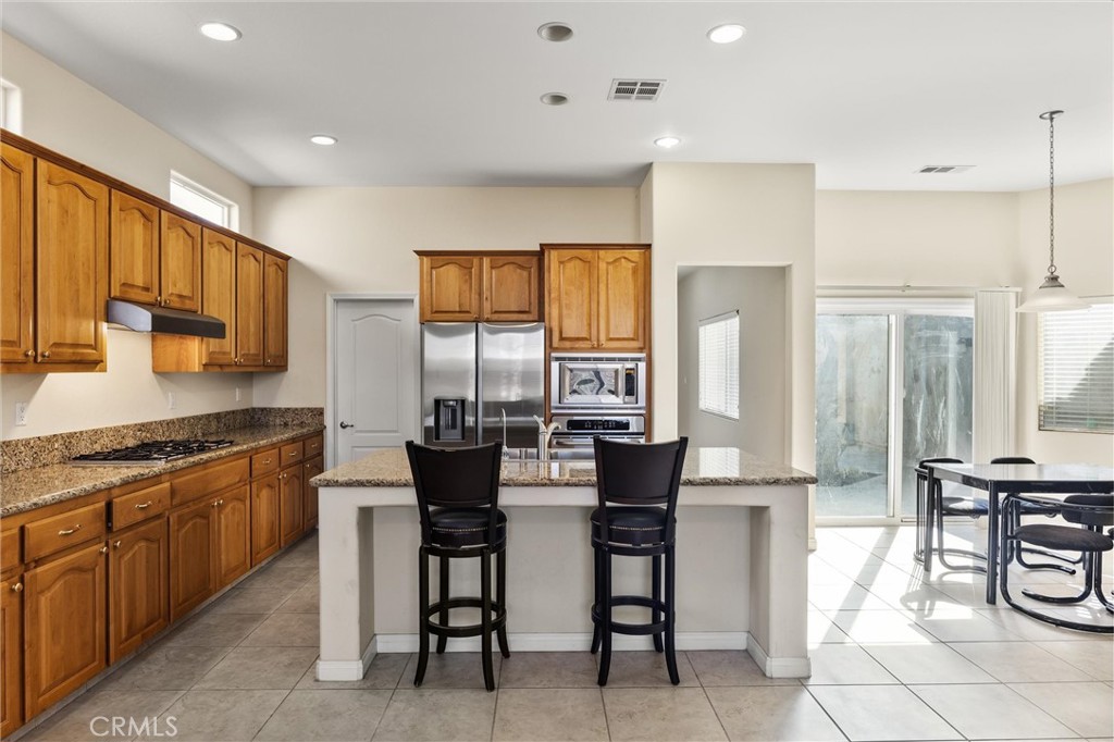 Residential for sale at 5023 Villa Bella, Bakersfield CA featuring 4 beds and 2 baths