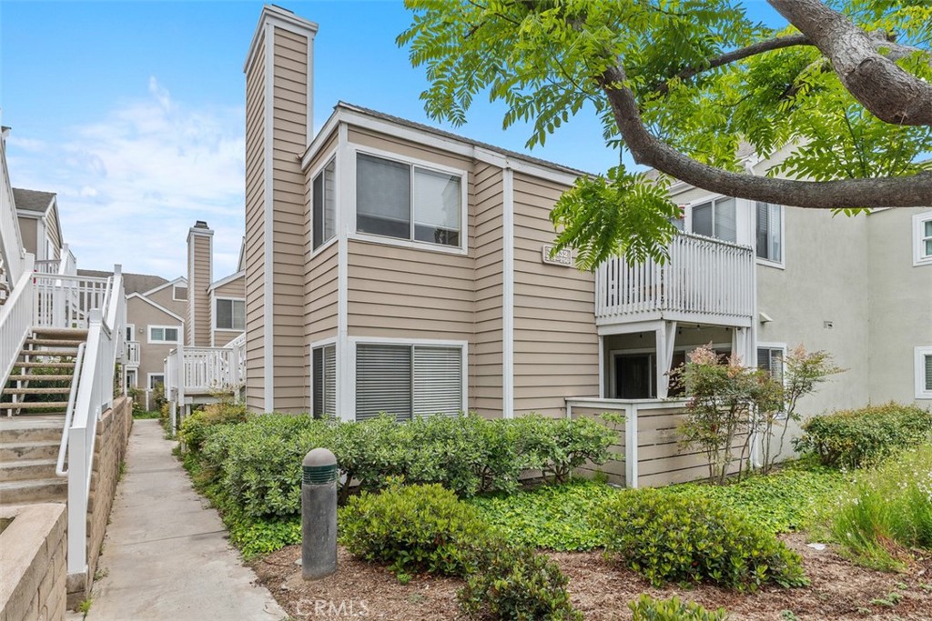 Residential Lease for rent at 34132 Selva 252, Dana Point CA featuring 2 beds and 2 baths