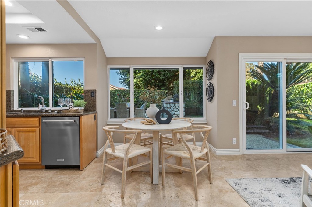 Residential for sale at 7 Saint Martin, Laguna Niguel CA featuring 3 beds and 3 baths