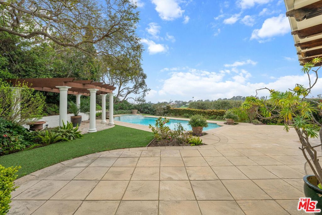 Residential for sale at 6015 Galahad Road, Malibu CA featuring 5 beds and 6 baths