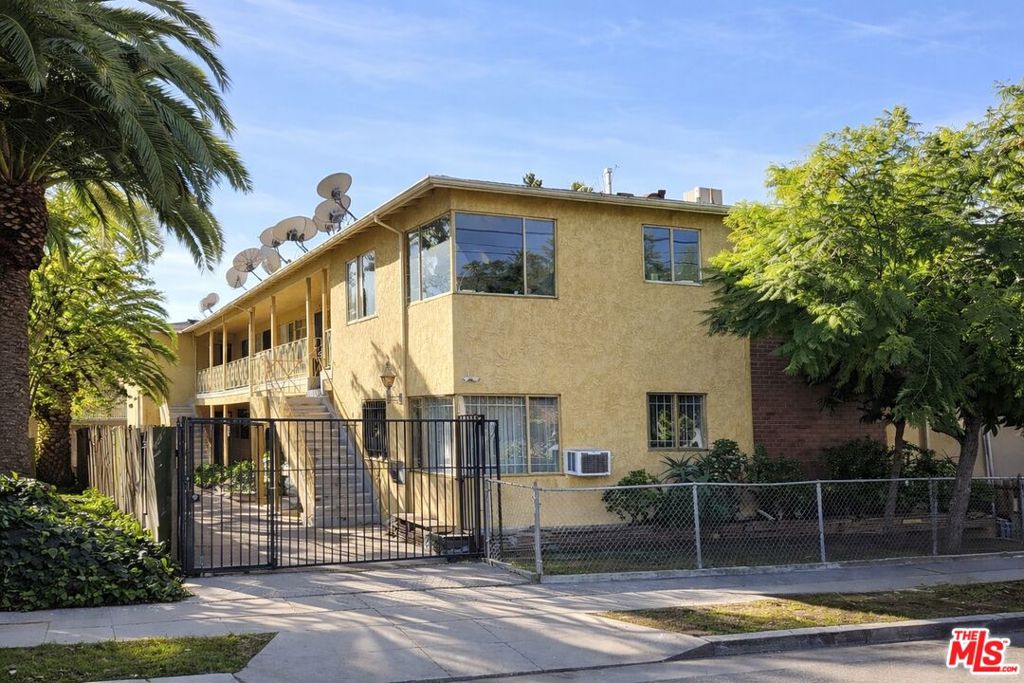 Residential Income for sale at 4730 Franklin Avenue, Los Angeles CA featuring 11 beds and 10 baths