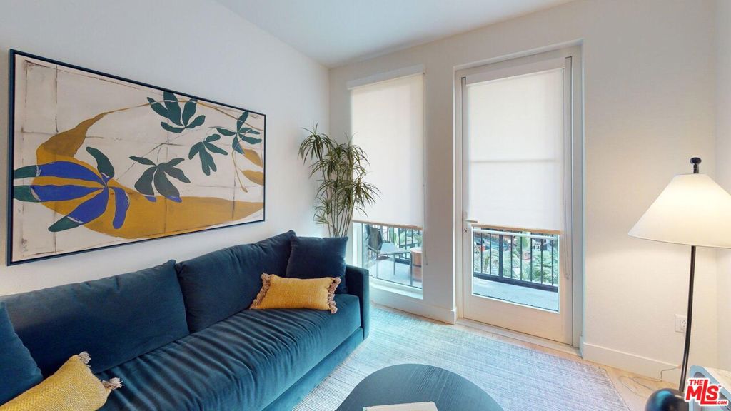 Residential Lease for rent at 250 E Broadway 607, Long Beach CA and 1 bath