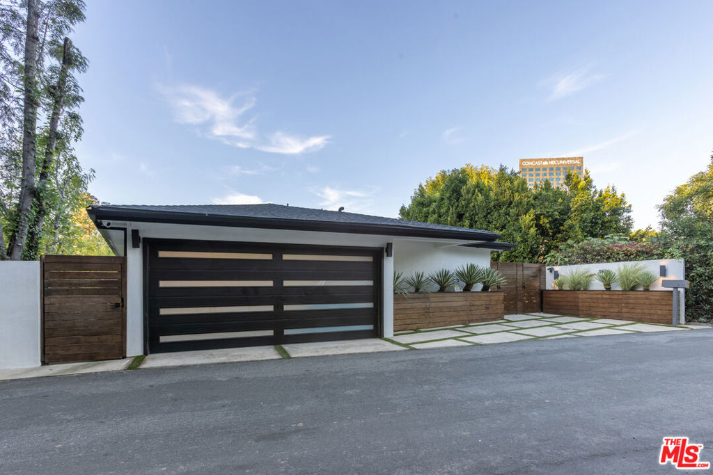 Residential for sale at 3914 Fredonia Drive, Los Angeles CA featuring 6 beds and 5 baths
