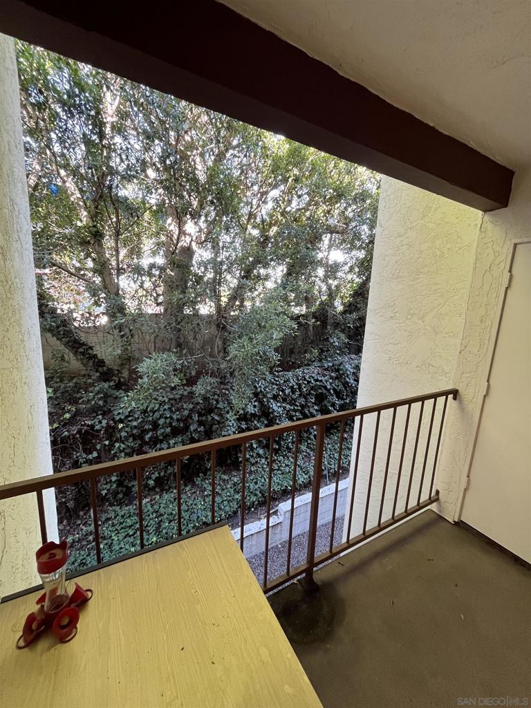 Residential for sale at 6350 Genesee Ave 204, San Diego CA featuring 1 bed and 1 bath