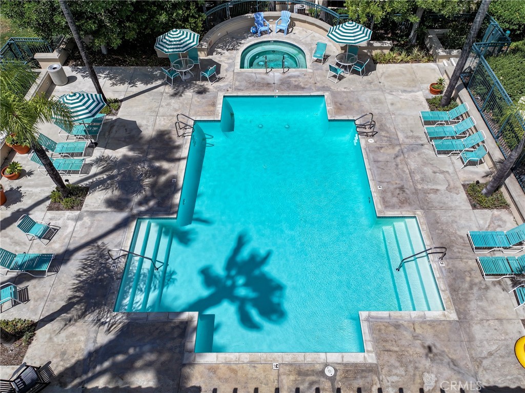 Residential Lease for rent at 10 Timbre, Rancho Santa Margarita CA featuring 2 beds and 2 baths