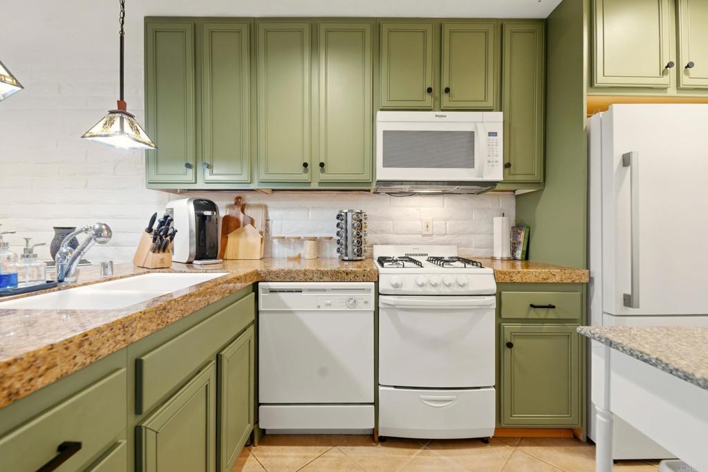 Residential for sale at 5931 Howell Drive 7, La Mesa CA featuring 1 bed and 1 bath