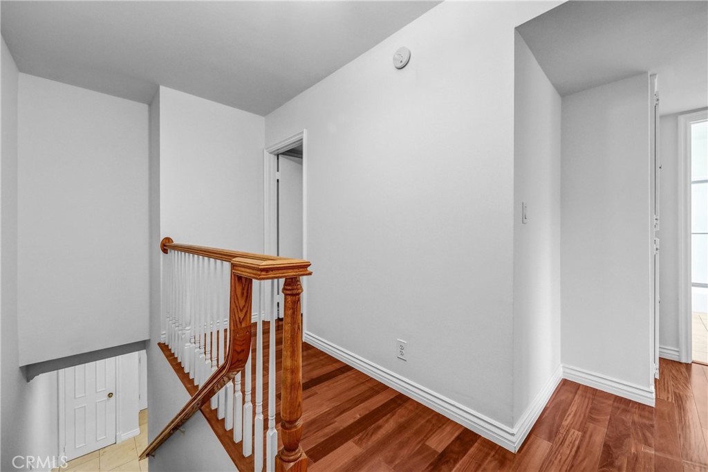 Residential Lease for rent at , Burbank, Los Angeles CA featuring 3 beds and 3 baths