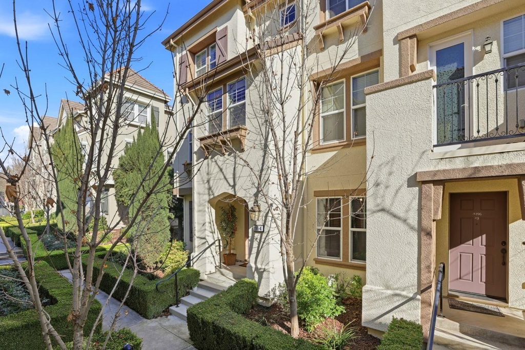 Residential for sale at 196 Heligan Ln 4, Livermore CA featuring 2 beds and 3 baths