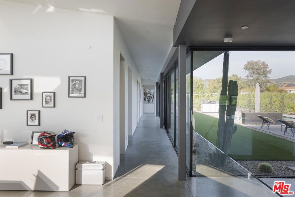 Residential for sale at 36453 Via El Pais Bonita, Temecula CA featuring 3 beds and 4 baths