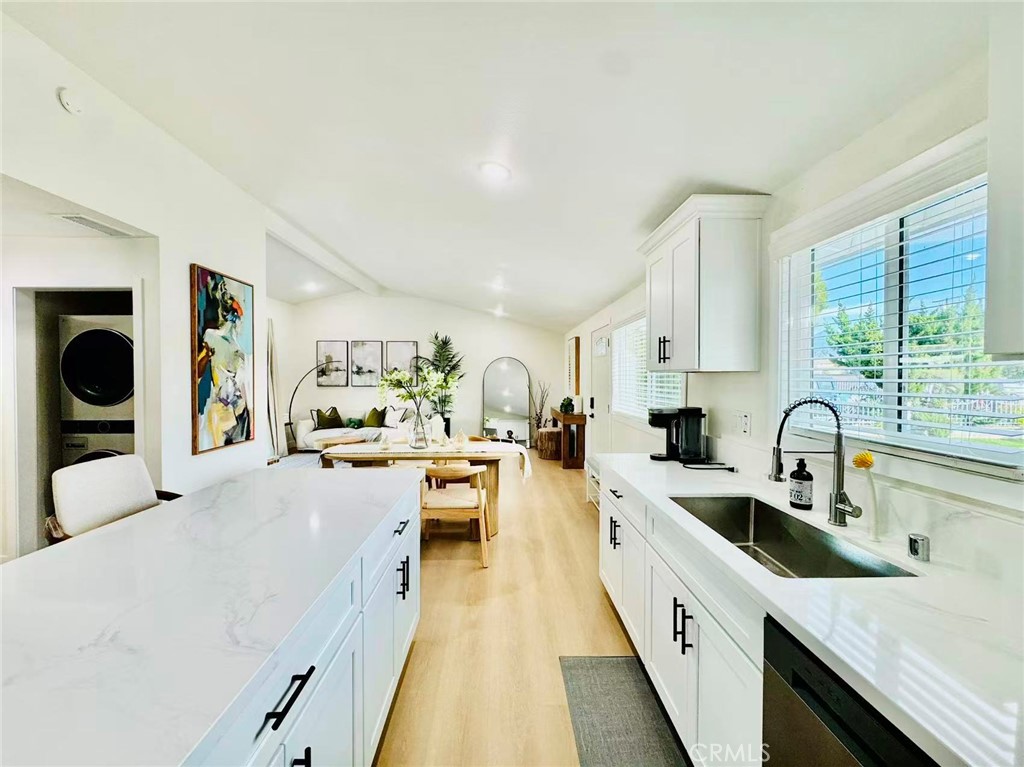 Residential Lease for rent at 1741 Warwick, Pomona CA featuring 3 beds and 2 baths