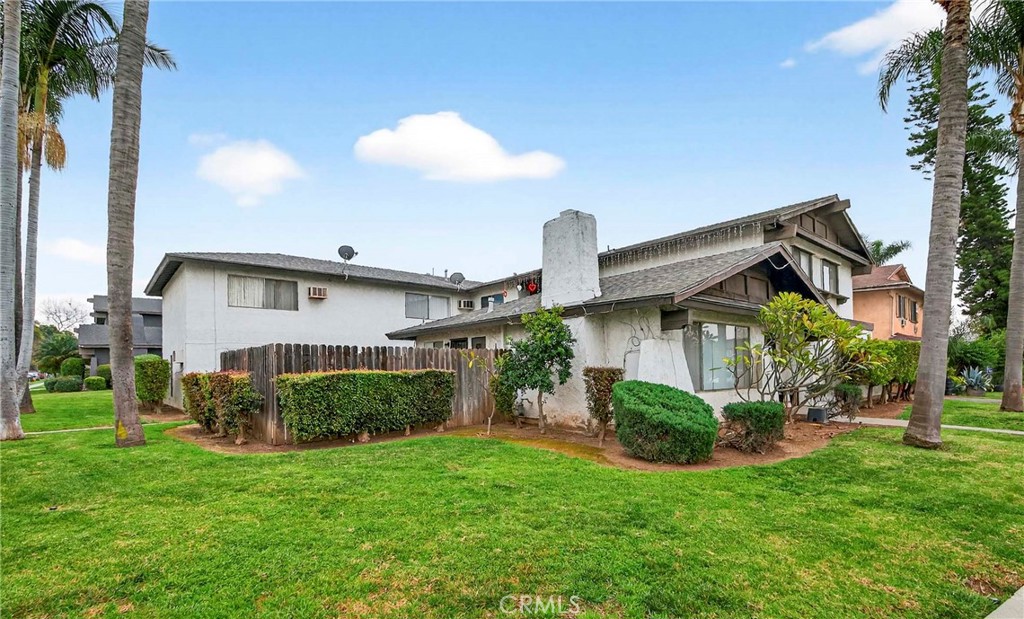 Residential Lease for rent at 160 Greentree Lane, La Habra CA featuring 2 beds and 2 baths