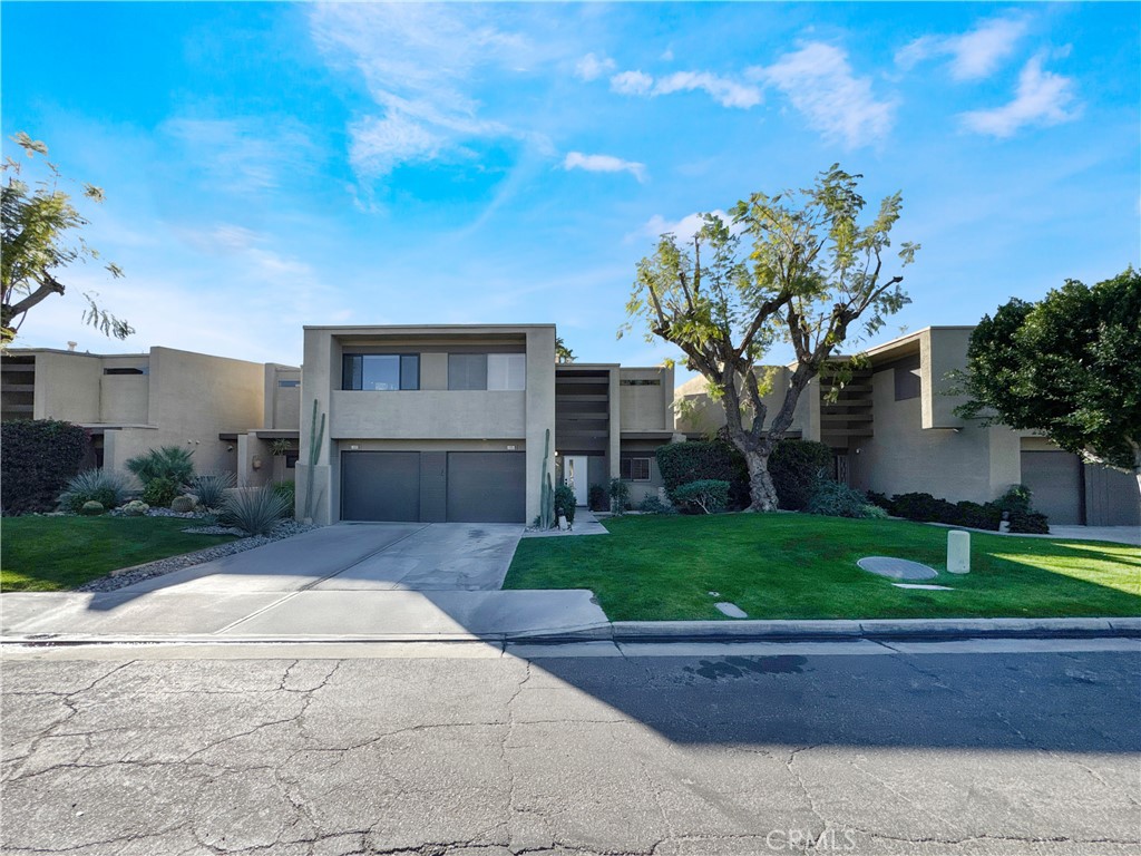 Residential for sale at 1231 Tiffany S, Palm Springs CA featuring 2 beds and 3 baths