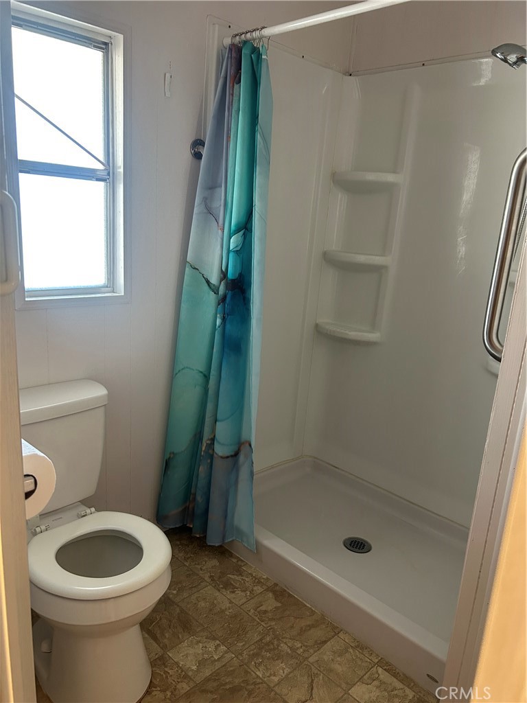 Manufactured In Park for sale at 332 N Lyon 68, Hemet CA featuring 2 beds and 2 baths