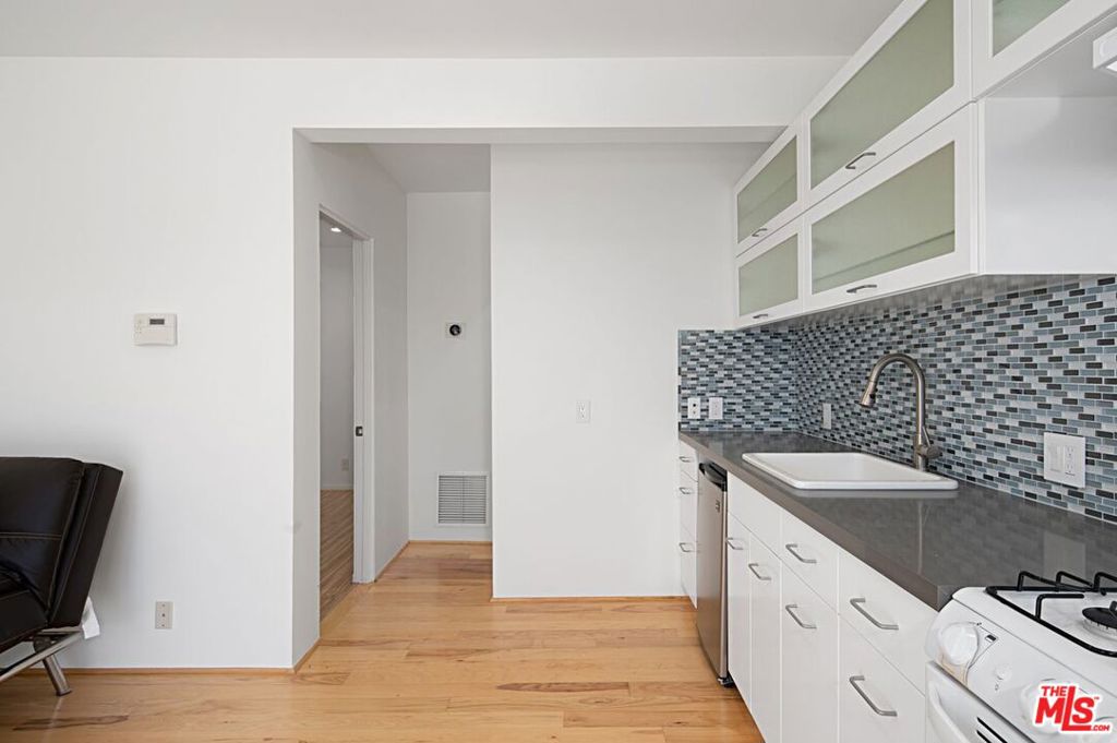 Residential Lease for rent at 32628 Pacific Coast Highway GH, Malibu CA featuring 1 bed and 1 bath