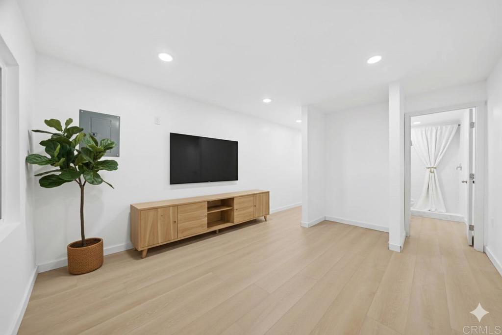 Residential Lease for rent at 1948 E 16Th Street, National City CA featuring 3 beds and 1 bath