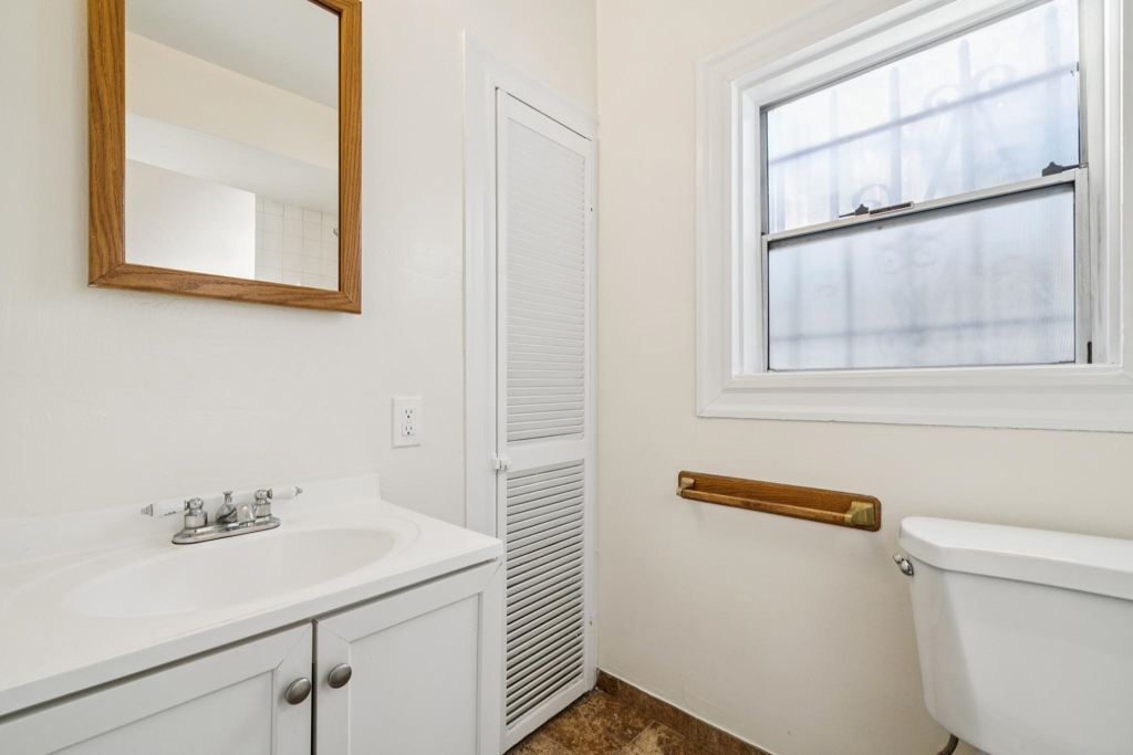 Residential for sale at 6628 Brann St, Oakland CA featuring 1 bed and 1 bath