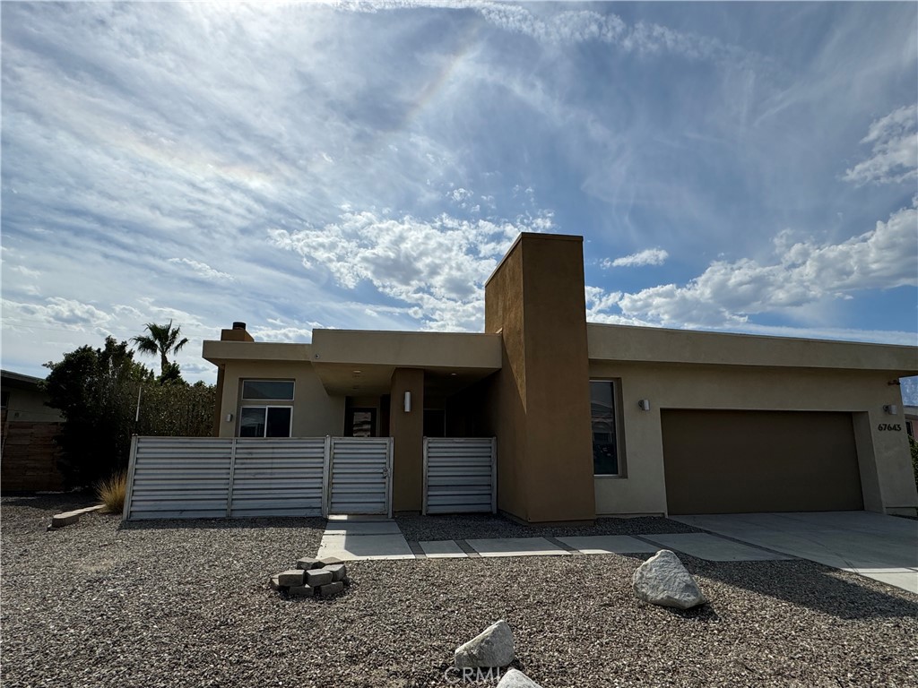 Residential Lease for rent at 67643 Buckboard, Desert Hot Springs CA featuring 3 beds and 3 baths