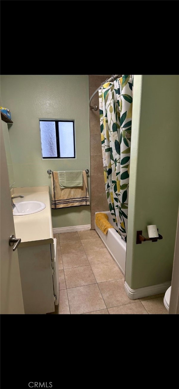 Residential Lease for rent at 608 olive Avenue, Huntington Beach CA featuring 3 beds and 2 baths