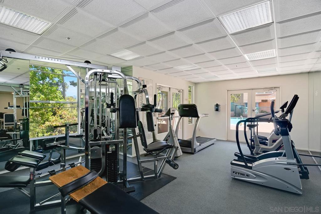 Residential Lease for rent at 680 Camino De la Reina 2407, San Diego CA featuring 2 beds and 2 baths