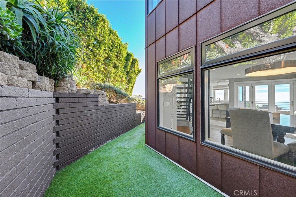 Residential for sale at 2590 Iris, Laguna Beach CA featuring 2 beds and 3 baths