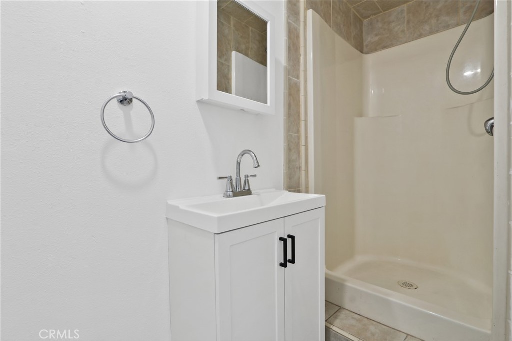 Active for sale at Inglewood, CA, Inglewood, CA CA and 2 baths