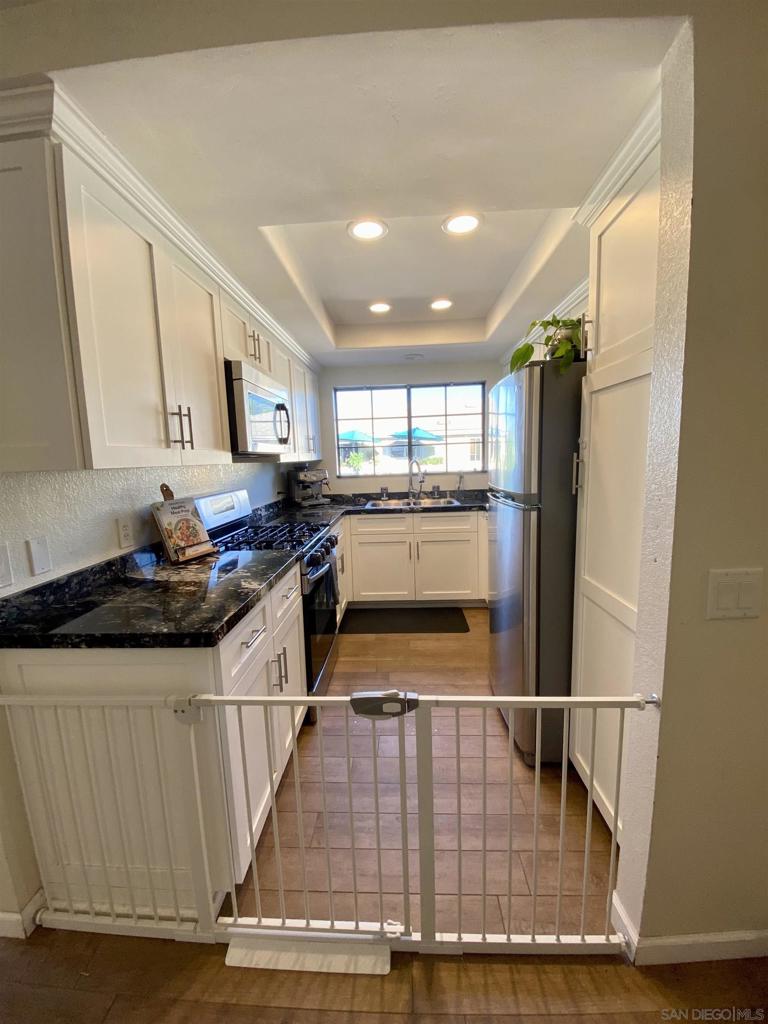 Residential Lease for rent at 8834 Tamberly Ln D, Santee CA featuring 2 beds and 2 baths