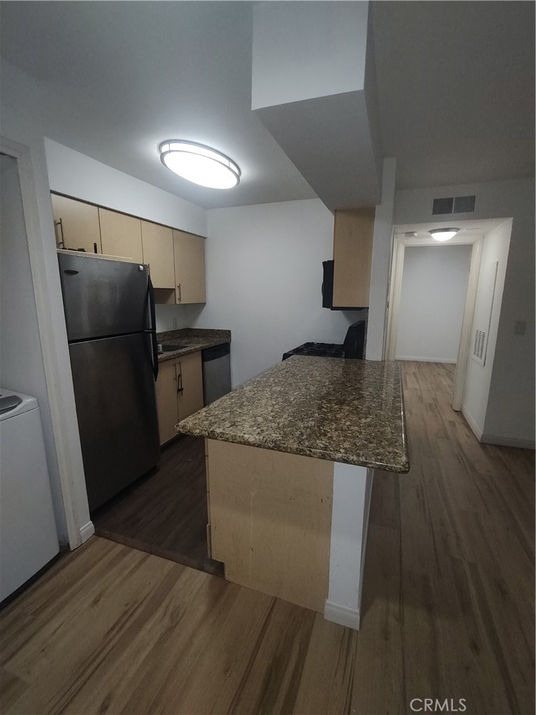 Residential Lease for rent at 2160 Highpointe Drive 104, Corona CA featuring 1 bed and 1 bath
