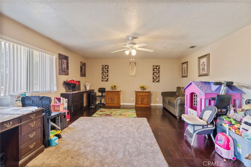 Residential for sale at 15120 Live Oak St, Hesperia CA featuring 4 beds and 2 baths
