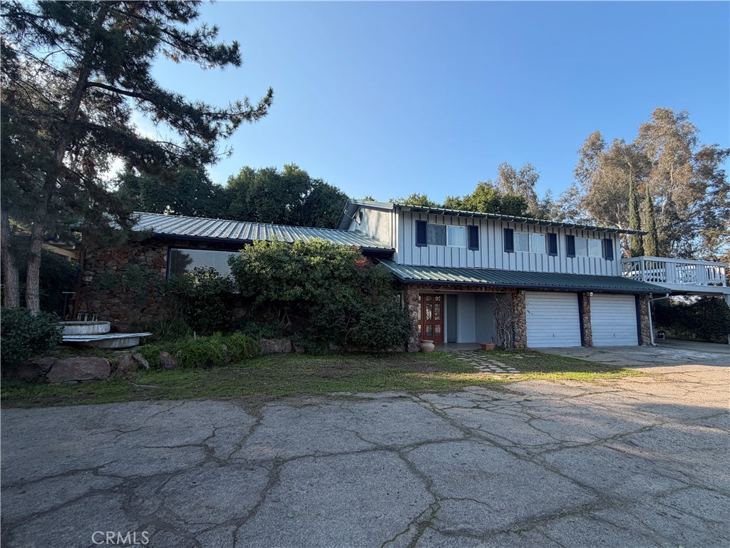 Residential for sale at 1072 E Worth, Porterville CA featuring 4 beds and 3 baths