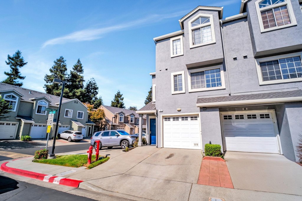 Residential for sale at 73 Fernridge Ct, Hayward CA featuring 3 beds and 3 baths