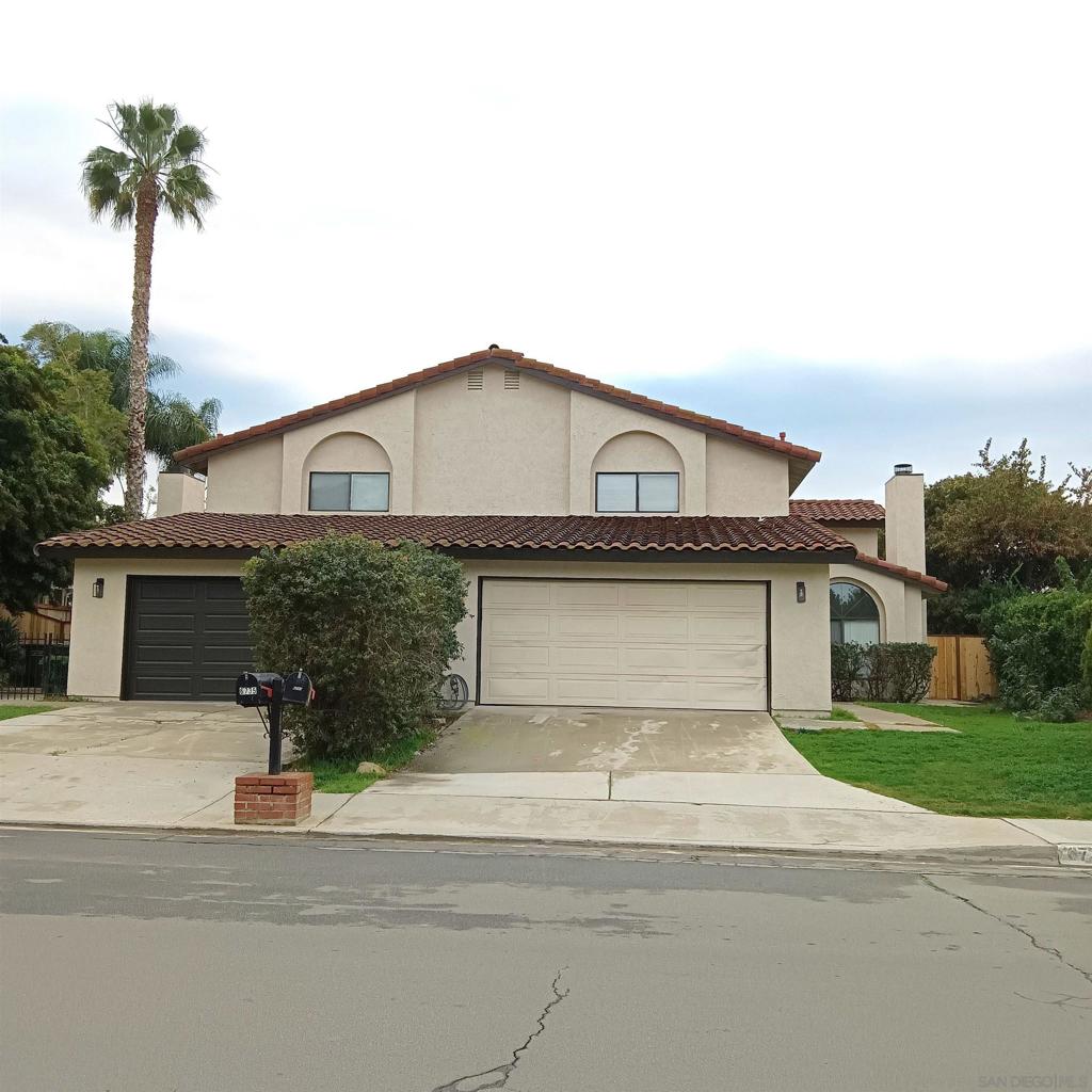 Residential Lease for rent at , Carlsbad CA featuring 8 beds and 6 baths