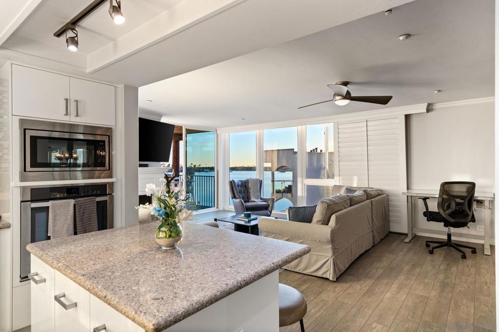 Residential Lease for rent at 1221 Parker Pl 21, San Diego CA featuring 2 beds and 3 baths