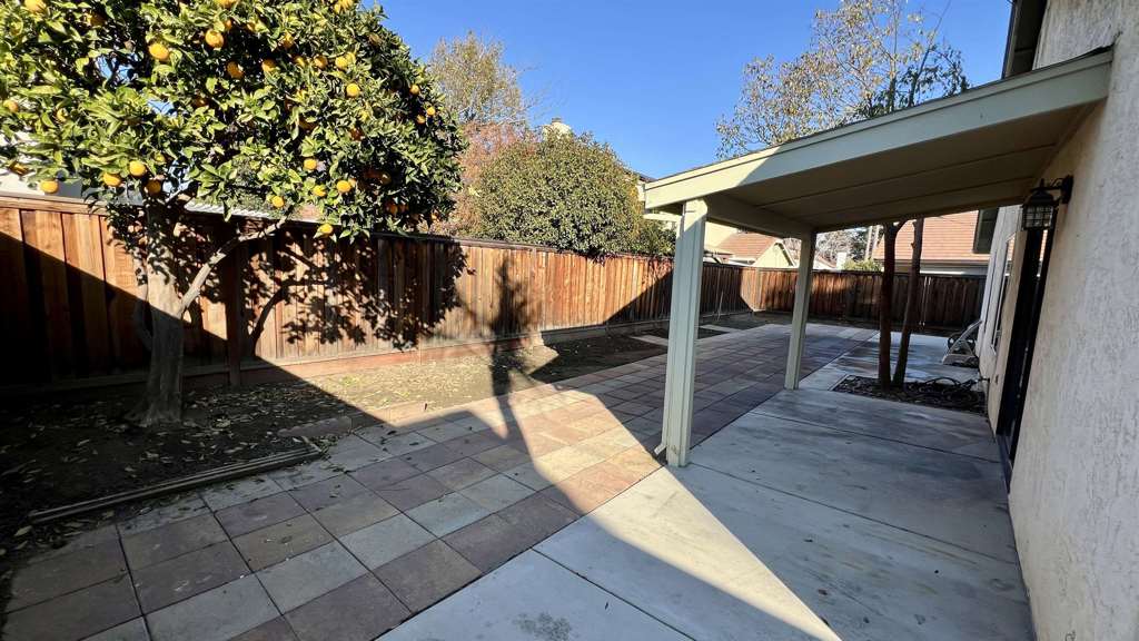Residential for sale at 2231 Hillcrest Dr, Tracy CA featuring 3 beds and 2 baths