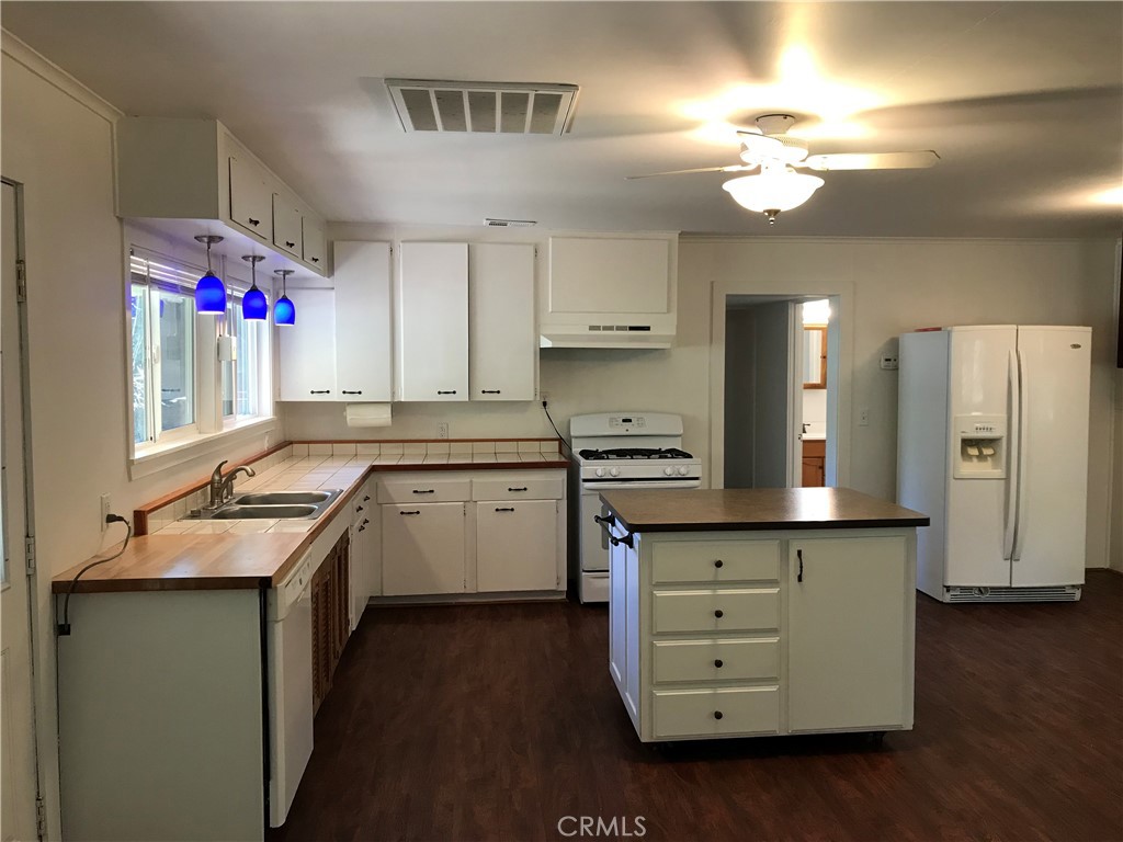 Residential Lease for rent at 7375 Scotts Valley Road, Lakeport, Lake County CA featuring 2 beds and 1 bath