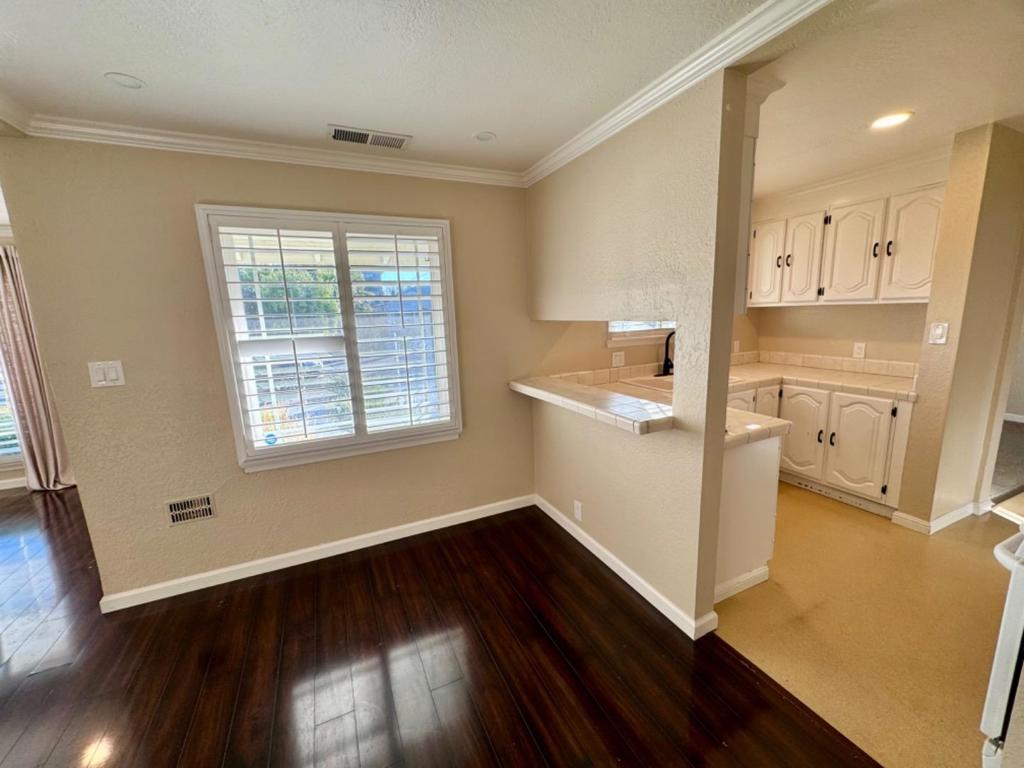 Residential Lease for rent at 1709 Guadalupe Avenue, San Jose, Santa Clara County CA featuring 3 beds and 2 baths