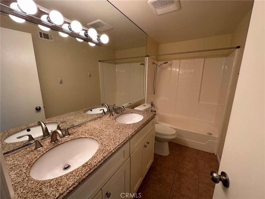 Residential Lease for rent at 1155 Currier Avenue, Simi Valley CA featuring 4 beds and 3 baths