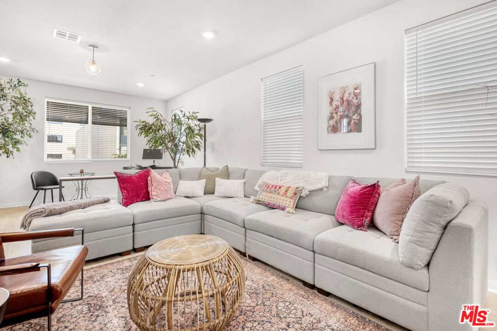 Residential Lease for rent at 768 Daniel Freeman Circle, Inglewood CA featuring 4 beds and 4 baths