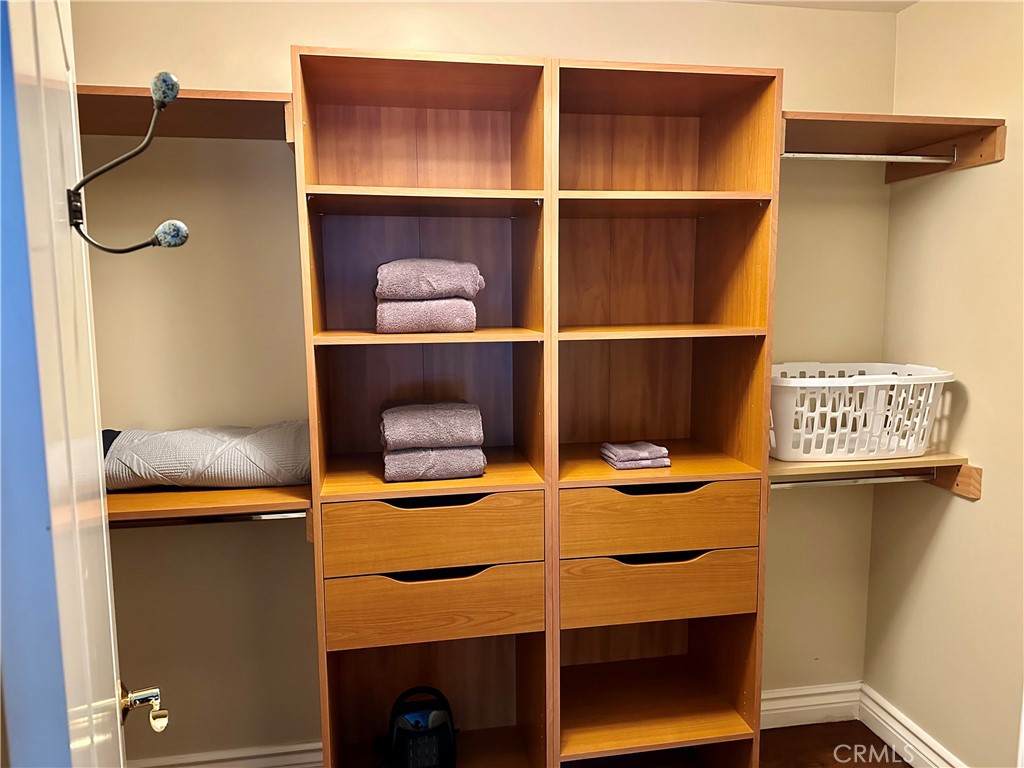 Residential Lease for rent at 11832 S Circle, Whittier CA featuring 1 bed and 1 bath