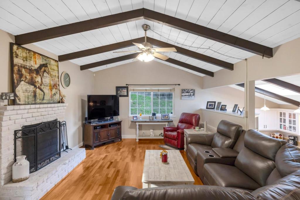 Residential for sale at 6900 Lakeview Drive, Salinas CA featuring 4 beds and 2 baths