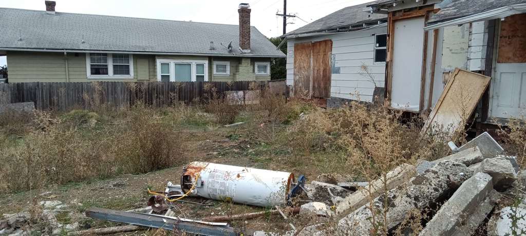 Residential for sale at 1672 162Nd Ave, San Leandro CA featuring 2 beds and 1 bath