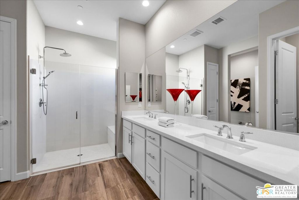 Residential for sale at 86 Cork Tree, Rancho Mirage CA featuring 2 beds and 3 baths