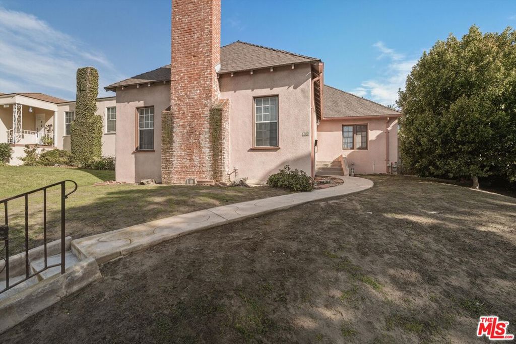 Residential for sale at 408 Loma Vista Street, El Segundo CA featuring 3 beds and 2 baths