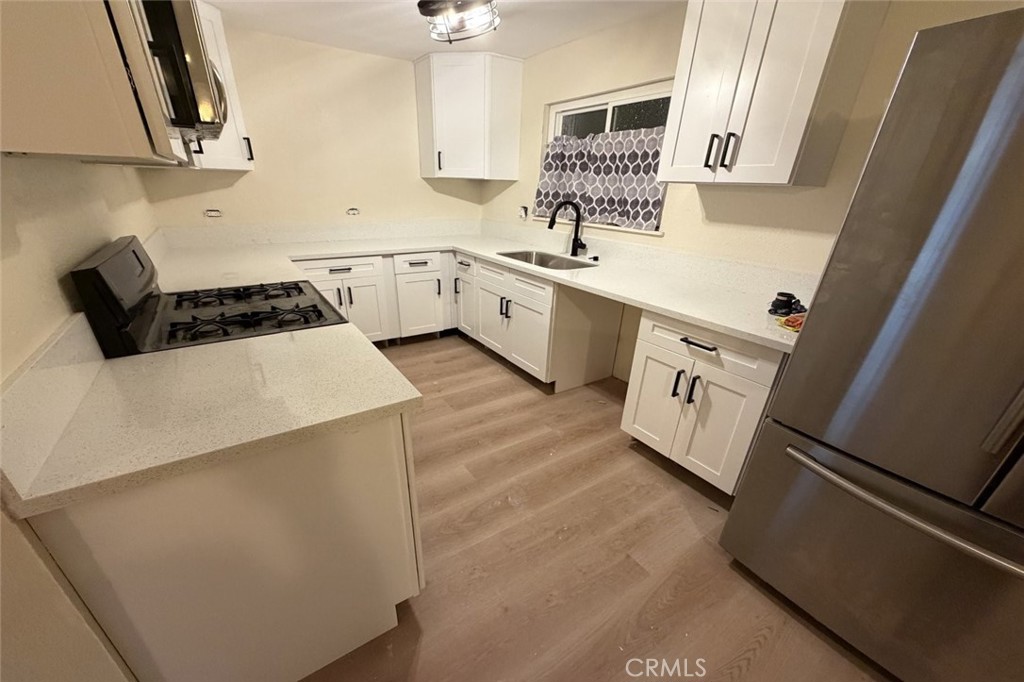 Residential for sale at 611 Lillian Drive, Barstow CA featuring 3 beds and 1 bath