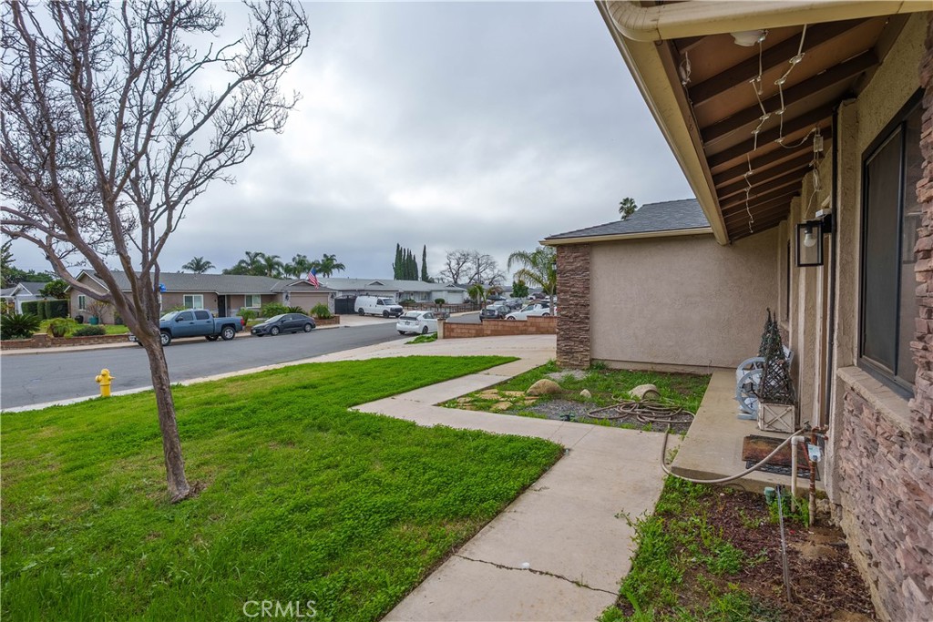Residential Lease for rent at 5052 Taft, Chino CA featuring 4 beds and 3 baths