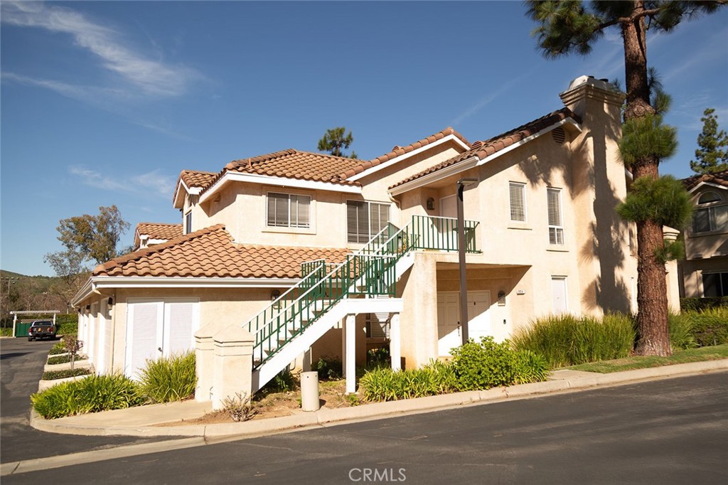 Residential for sale at 272 Fieldstone Way A, Simi Valley CA featuring 2 beds and 2 baths
