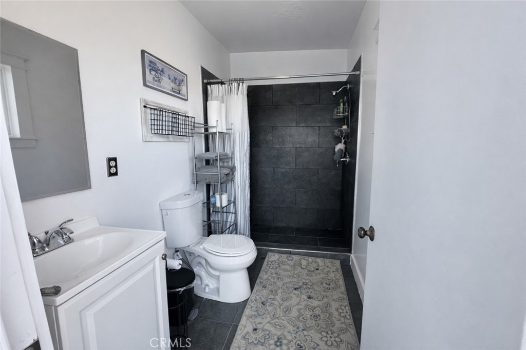 Residential for sale at 3542 Hillview, Los Angeles CA featuring 6 beds and 4 baths