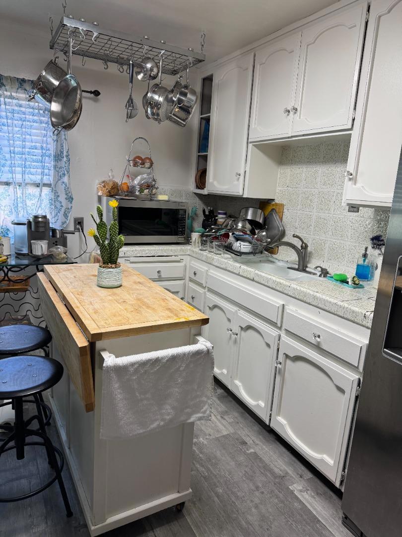 Residential Lease for rent at 1343 San Juan, San Jose, Santa Clara County CA featuring 1 bed and 1 bath